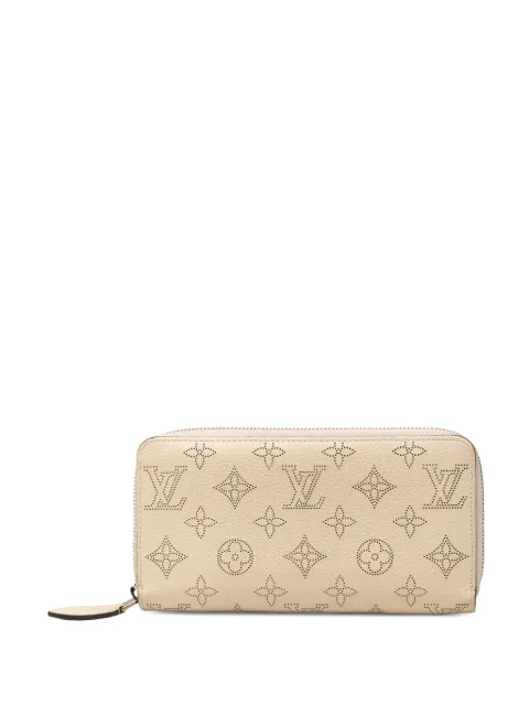 Louis Vuitton Pre-Owned 2016 Monogram Mahina Zippy Wallet long wallets White N4QEUVECWKRJFW84