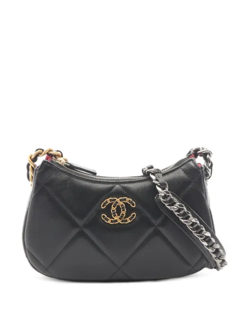 CHANEL Pre-Owned 2021 Chanel 19 matelassé shoulder bag Black 1087420L476TTN6