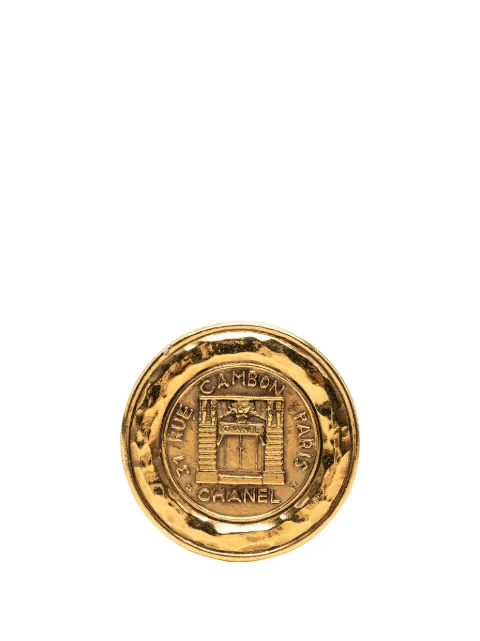 CHANEL Pre-Owned 1970-1980 Gold Plated 31 Rue Cambon Medallion Pin Brooch costume brooch Gold H8BQ7KF8B57OW6XA