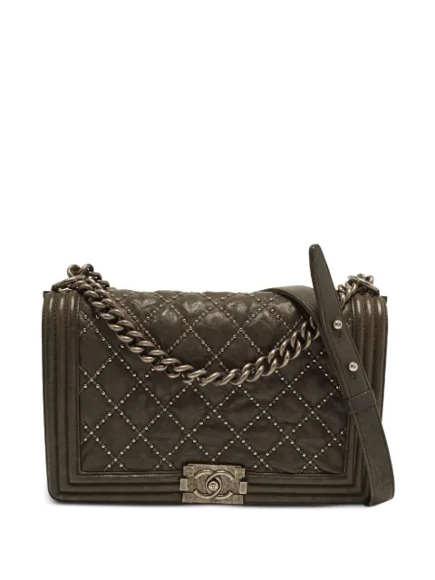CHANEL Pre-Owned 2015-2016 medium Studded Boy shoulder bag Green 1370333