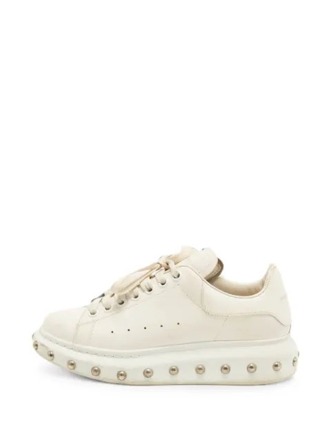 Alexander McQueen Pre-Owned Oversized studded sneakers White 1369088