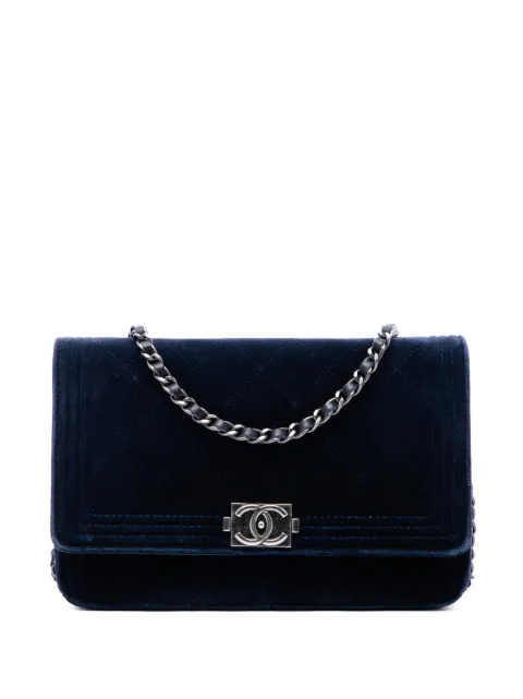 CHANEL Pre-Owned 2013-2014 Quilted Velvet Boy Wallet On Chain crossbody bag Blue P60DL4JVEGBCQM8U