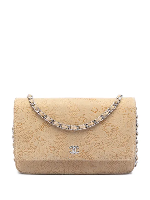 CHANEL Pre-Owned 2013-2014 CC Lace Overlay Goatskin Wallet On Chain crossbody bag Neutrals JBKTGCZPKLCD4XFI