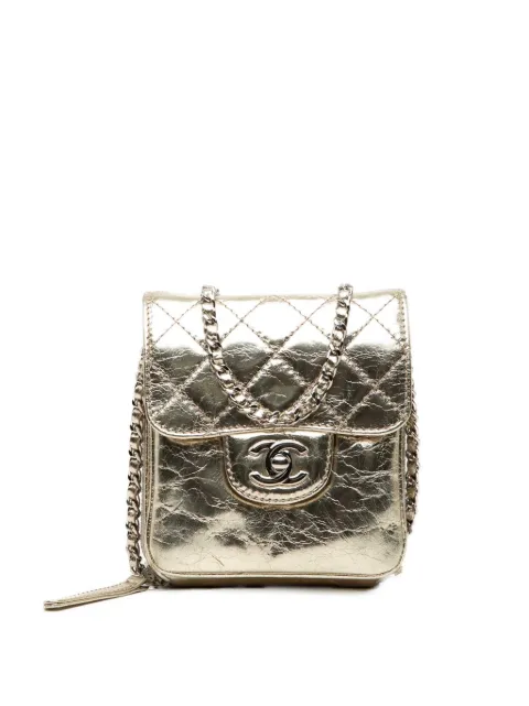 CHANEL Pre-Owned 2012 Quilted Metallic Aged Calfskin Clams Wallet on Chain crossbody bag Gold 09UPWIA08C8OKBFR