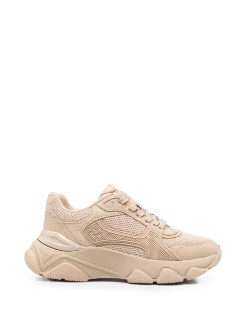 GUESS USA logo-embossed leather sneakers Neutrals FLTMZZELE12NUDE