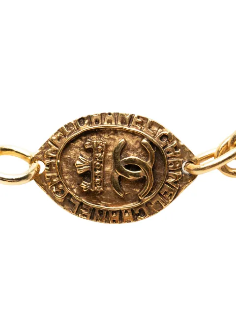 CHANEL Pre-Owned 1970-1980 CC Gold Plated Oval Medallion Pendant Double Chain Necklace costume necklace Gold 66E2W7KEL9DJ6L3N