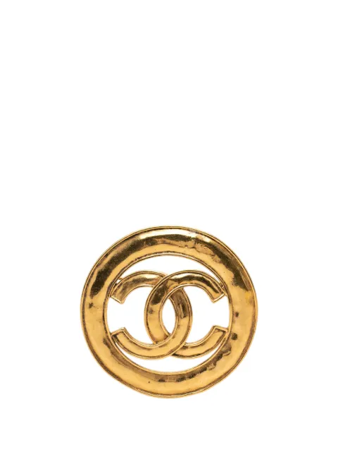 CHANEL Pre-Owned 1994 CC Gold Plated Cut Out Round Brooch costume brooch Gold EISBM4BZ9RO6AX8L