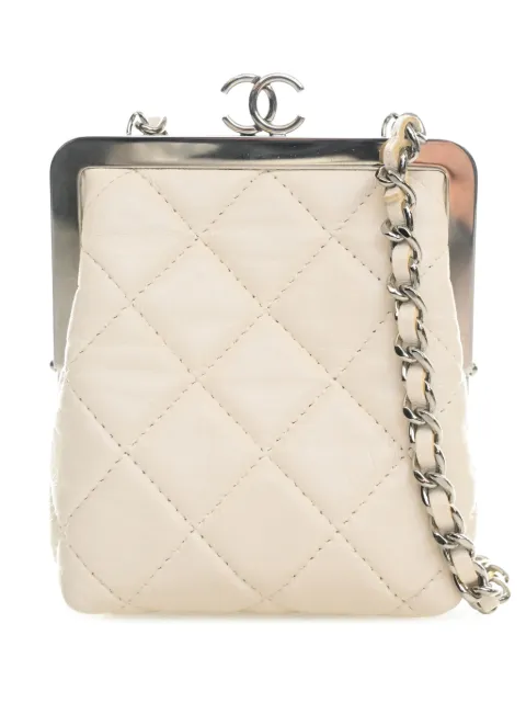 CHANEL Pre-Owned 2021 CC Quilted Acrylic and Lambskin Evening Clutch With Chain crossbody bag White SUHDTBVL9I0U5EEB
