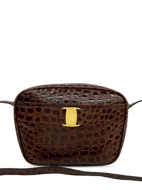 Ferragamo Pre-Owned 2010-2026 Croc Embossed Vara crossbody bag Brown VKRX0RSNN4NEW9A0