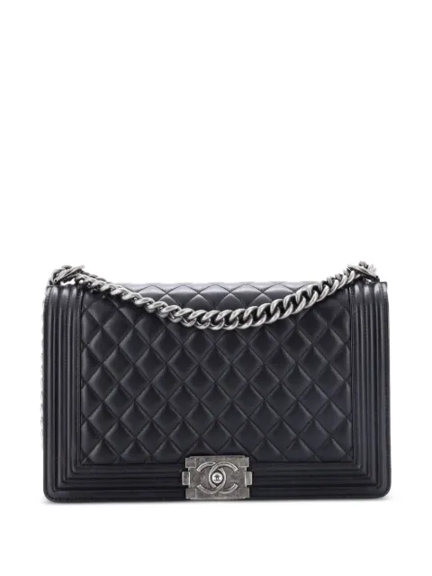 CHANEL Pre-Owned Boy Flap Bag Quilted Lambskin New Medium shoulder bag Black 1WCM4CO19BPNDMST