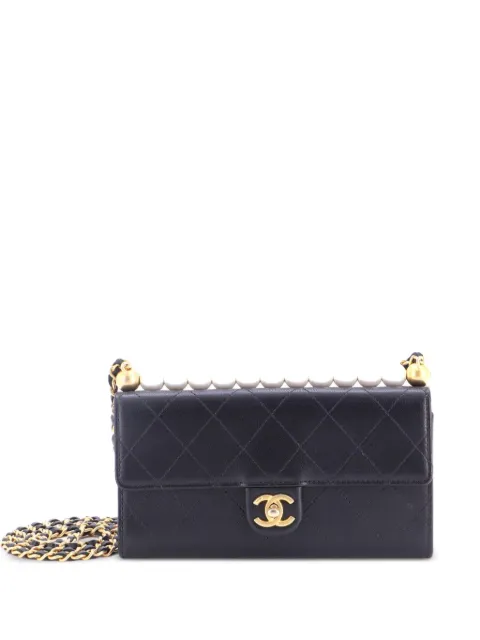 CHANEL Pre-Owned Chic Pearls Clutch with Chain Quilted Goatskin crossbody bag Black 5057M2LO4C2OAS9X