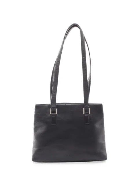 CHANEL Pre-Owned 1997-1999 embossed-logo shoulder bag Black 10826615474773