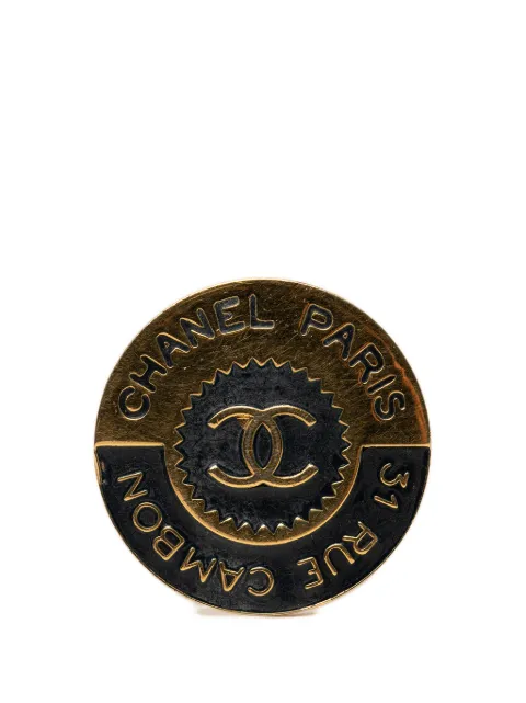 CHANEL Pre-Owned 1950-1970 CC Gold Plated Enamel 31 Rue Cambon Brooch costume brooch Gold N5VHXGNE4X94NEHX