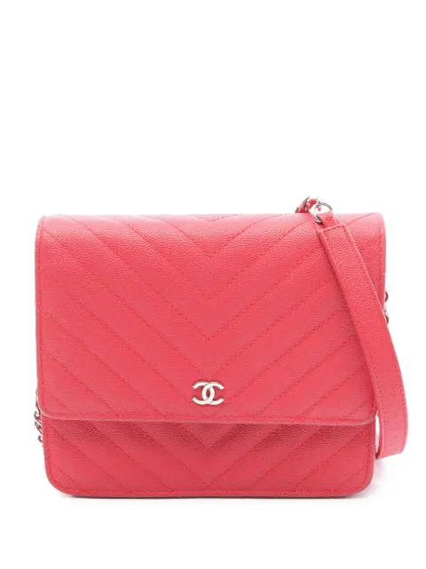 CHANEL Pre-Owned 2018 Chevron Caviar Boy Wallet on Chain crossbody bag Red K3K8JM8SIZ6E7BC1