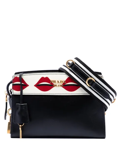 Prada Pre-Owned 2010-2026 City Calf and Saffiano Lip Print Esplanade crossbody bag Black 41QKA0GC9LKDDFJG