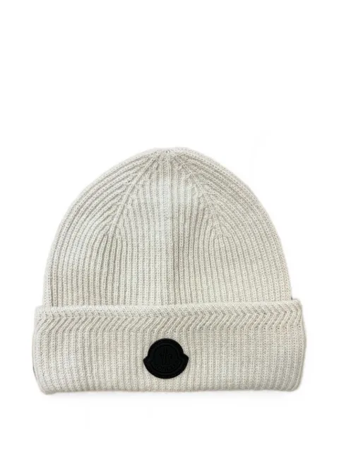 Moncler logo-patch ribbed-knit beanie hat Neutrals L20913B00007M4281