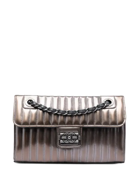 CHANEL Pre-Owned 2012 Small Vertical Quilted Patent Maharaja Express Flap shoulder bag Grey KNZWE4AHNOX94J88