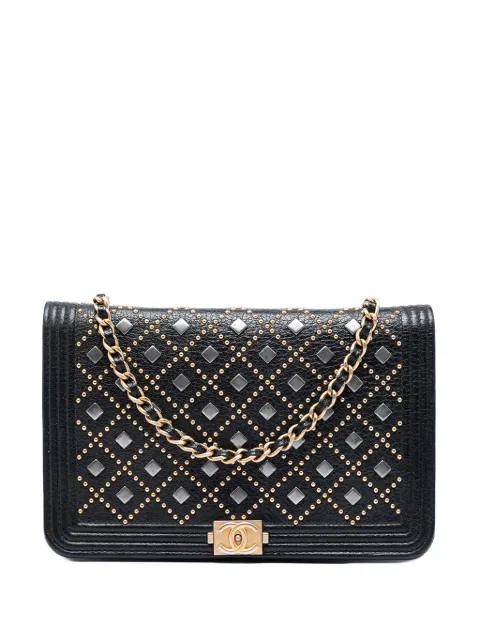 CHANEL Pre-Owned 2017-2018 Studded Grained Calfskin Boy Wallet On Chain crossbody bag Black BKS0BERJ7SAI8ALW