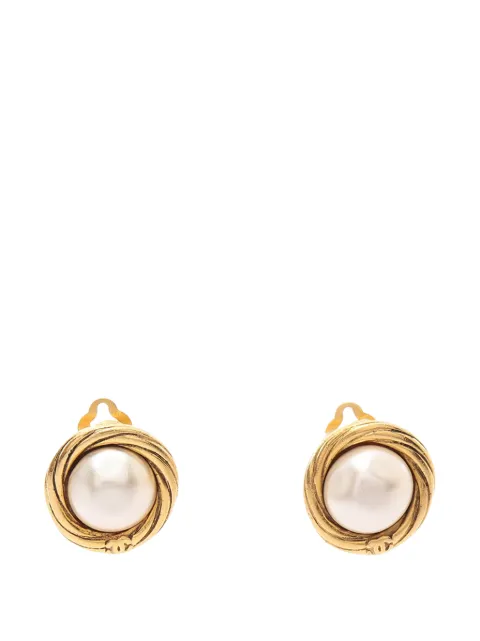 CHANEL Pre-Owned 1993 CC Gold Plated Faux Pearl Clip On Earrings costume earrings Gold J8J2NP6I13VPSL2E
