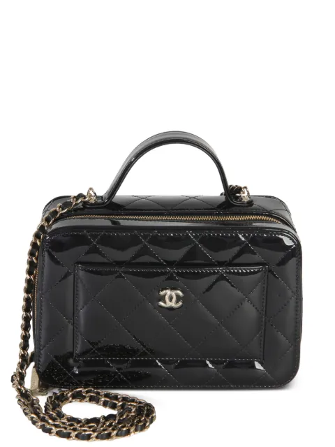 CHANEL Pre-Owned 2021-2025 medium quilted patent vanity bag Black 153534