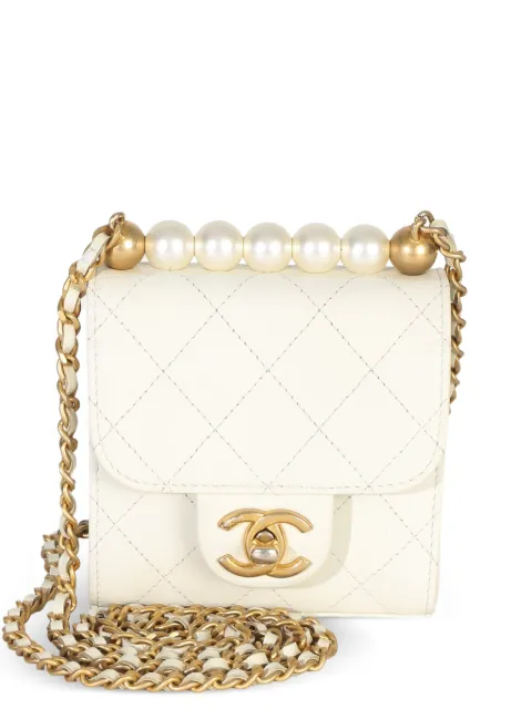 CHANEL Pre-Owned 2019 Chic Pearls quilted bag White 153510