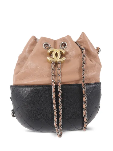 CHANEL Pre-Owned Gabrielle quilted bucket bag Neutrals A98787