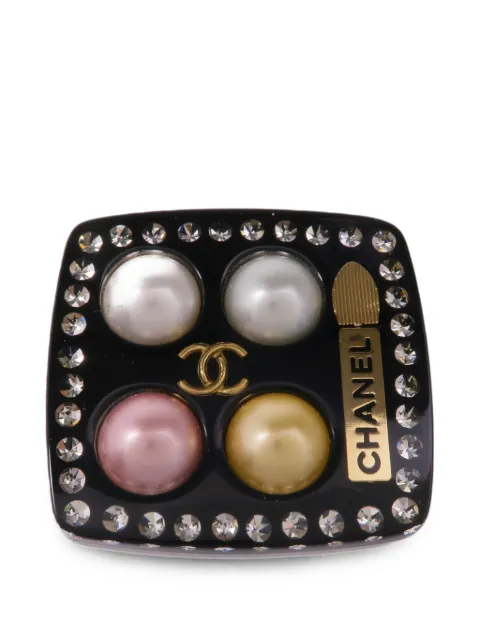 CHANEL Pre-Owned CC faux-pearl brooch Black BROOCH
