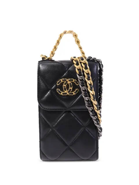 CHANEL Pre-Owned Chanel 19 quilted phone bag Black AP1773