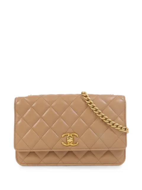 CHANEL Pre-Owned interlocking-CC shoulder bag Neutrals AP3043