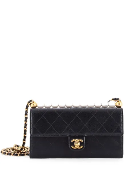 CHANEL Pre-Owned Chic Pearls Clutch with Chain Quilted Goatskin crossbody bag Black TFIWD3KRGBKWNY9H