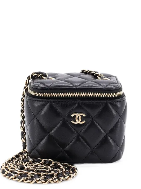 CHANEL Pre-Owned Classic Vanity Case with Chain Quilted Lambskin Mini crossbody bag Black RQWVU0NACNC243X9