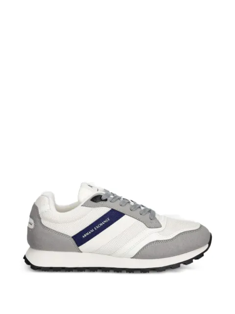 Armani Exchange logo-print low-top sneakers White XM002690AF22926