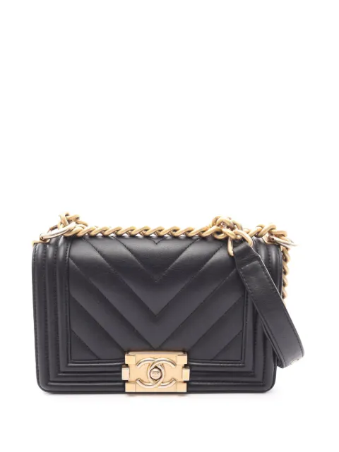 CHANEL Pre-Owned 2019 Small Chevron Lambskin Boy Flap crossbody bag Black P0PA14FPKC9H1KD2