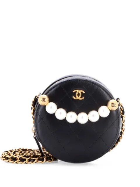 CHANEL Pre-Owned Chic Pearls Round Clutch with Chain Quilted Lambskin crossbody bag Black ACHXJFR4ATU9SM25