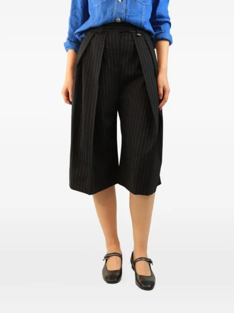 Giuseppe Di Morabito pinstripe pleated bermuda shorts Black BLACKPINSTRIPEPLEATEDCULOTTES