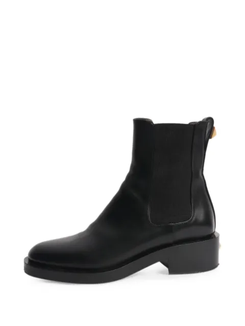 Valentino Garavani Pre-Owned Rockstud Chelsea boots Black BLACKROCKSTUDCHELSEABOOTS