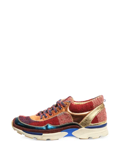 CHANEL Pre-Owned tweed CC sneakers Red MULTICOLOURTARTANLEATHERANDTWEEDCCSNEAKERS