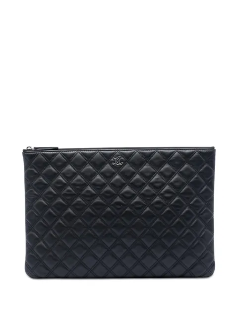 CHANEL Pre-Owned 2014-2015 Large Quilted Lambskin Double Stitch O Case clutch bag Black DOWRN43K9AZZXA7K