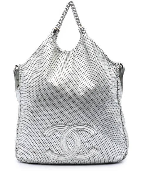CHANEL Pre-Owned 2008-2009 Large Metallic Glazed Calfskin Perforated Rodeo Drive satchel Silver ANRRBU06ZAKW62W8
