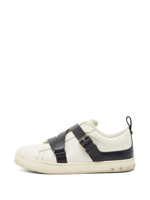 Valentino Garavani Pre-Owned Rockstud buckle-strap sneakers White 1351819