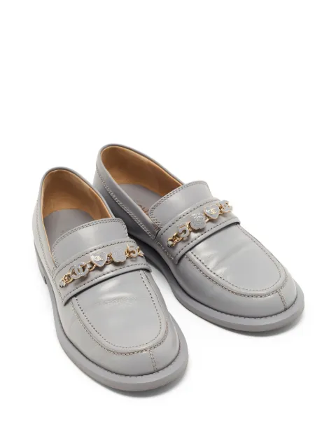 CHANEL Pre-Owned logo-charm leather loafers Grey 1361389