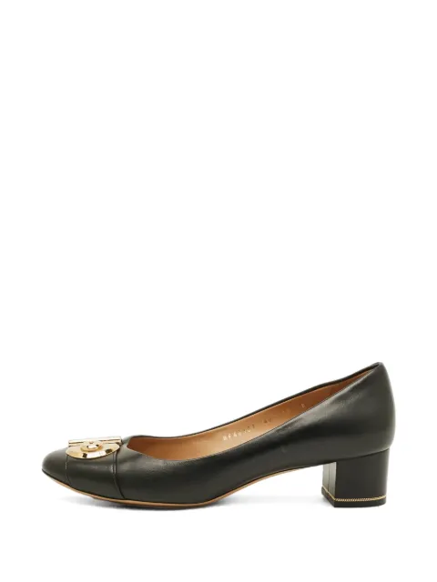 Ferragamo Pre-Owned Fiamma leather heeled pumps Black 1296700