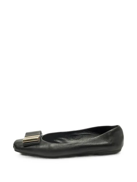 Ferragamo Pre-Owned Viva bow-detail ballet flats Black 1325336