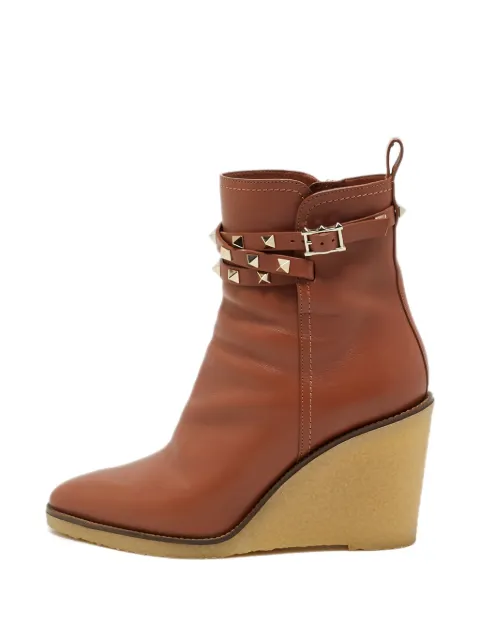 Valentino Garavani Pre-Owned Rockstud wedge ankle boots Brown 1295654