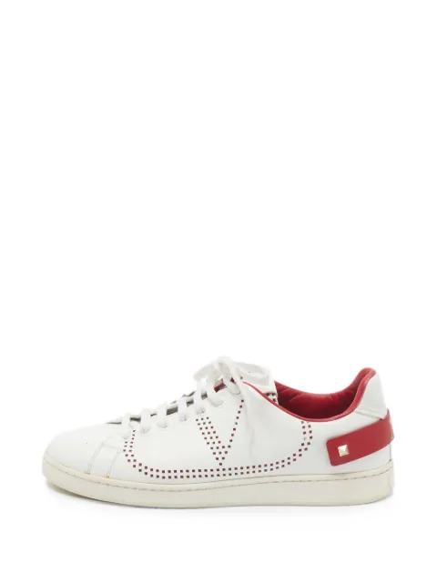 Valentino Garavani Pre-Owned Rockstud Backnet low-top sneakers White 1354769