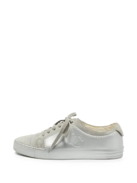 CHANEL Pre-Owned CC suede sneakers Silver 1360315