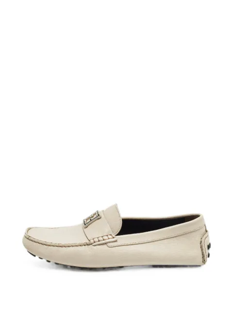 Fendi Pre-Owned logo-plaque loafers Neutrals 1331301