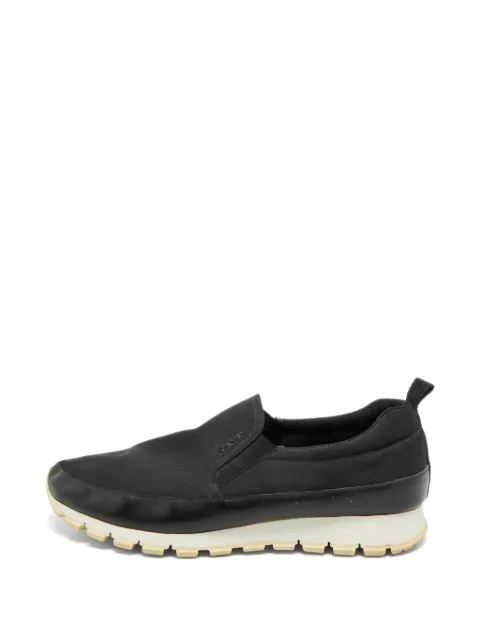 Prada Pre-Owned debossed-logo sneakers Black 1285553