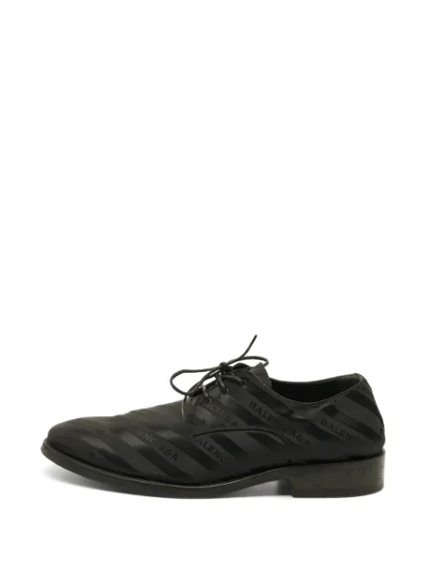 Balenciaga Pre-Owned logo-print lace-up Derby shoes Black 1297132