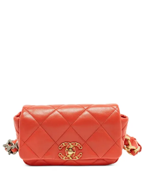 CHANEL Pre-Owned 19 quilted leather belt bag Red 1332767